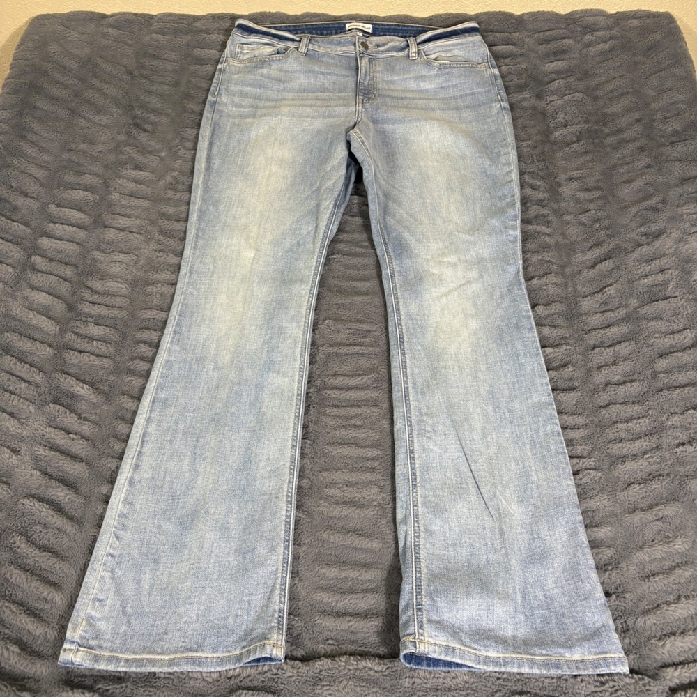 Studio Blue Womens Size 33‎ Bootcut Jeans Light Wash Stretch ESB01700DS-THRIL